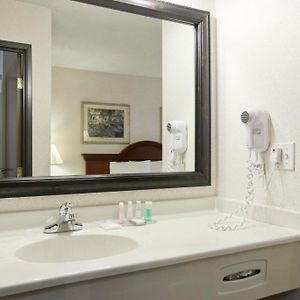 Queen Room Mobility Access or Non-Smoking